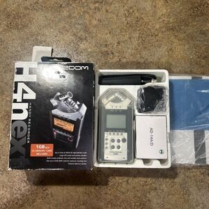 Zoom H4next Handy Recorder Digital Handheld Portable in Box w/Case